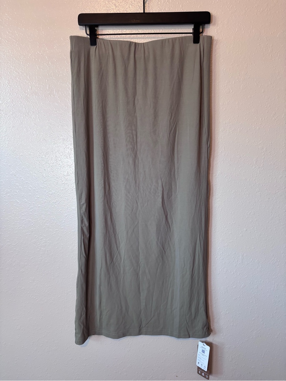 NWT OGL straight cut knit maxi skirt